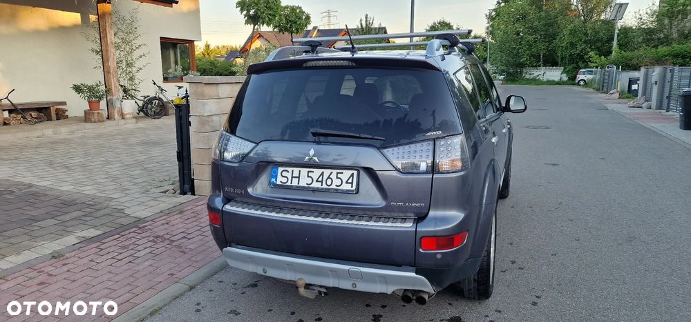 Mitsubishi Outlander 2.0 DID Intense - 4