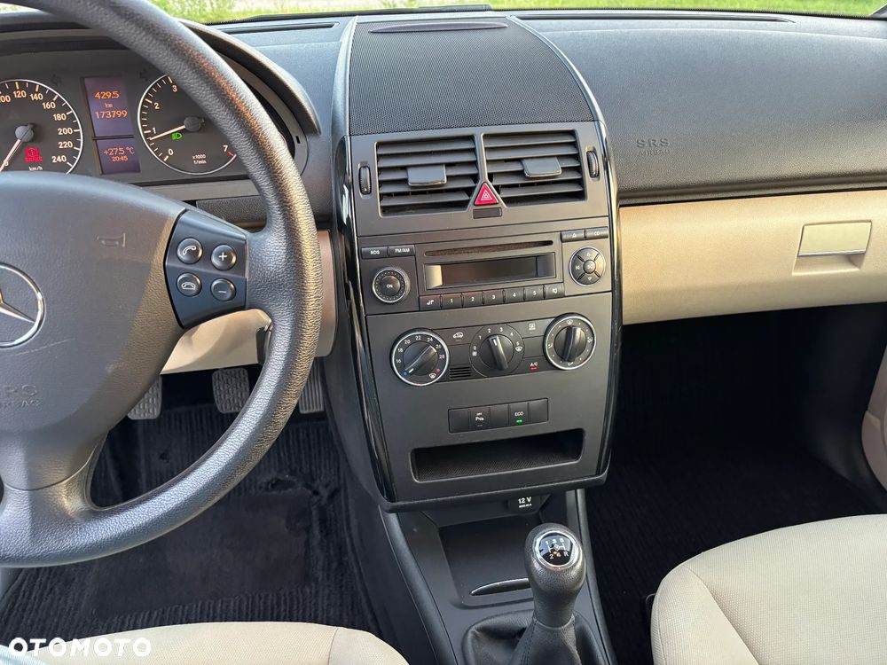 Mercedes-Benz Klasa A 160 BlueEFFICIENCY Elegance Special Edition - 12