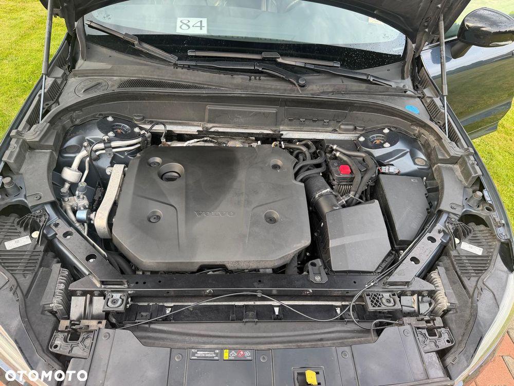 Volvo XC 60 B4 D AWD Plus Dark - 18