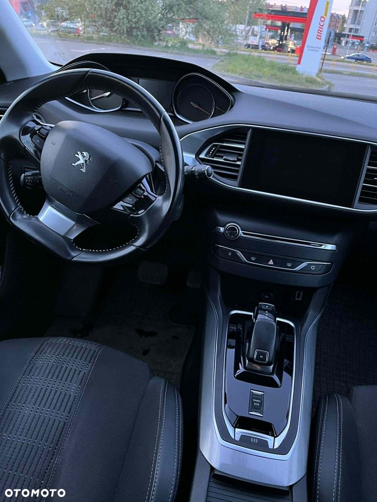 Peugeot 308 1.5 BlueHDi Active S&S EAT8 - 6