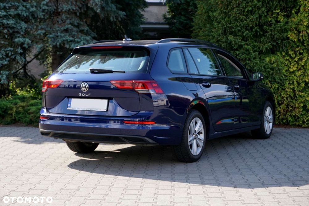 Volkswagen Golf - 8
