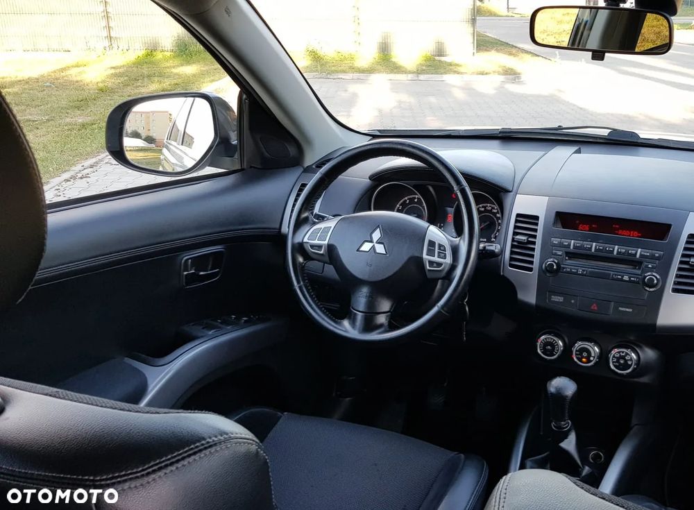 Mitsubishi Outlander 2.0 2WD Invite - 18