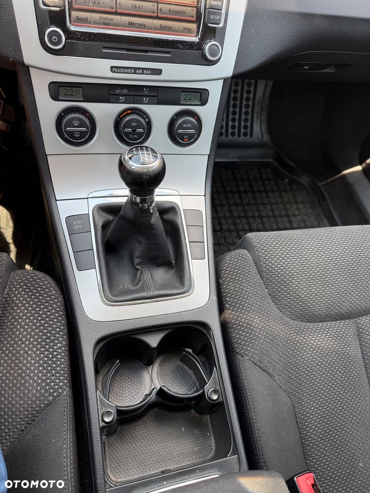 Volkswagen Passat 2.0 TDI Comfortline - 17