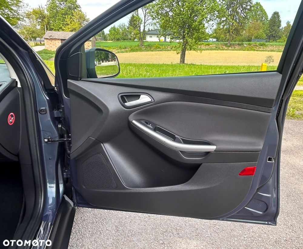 Ford Focus 1.0 EcoBoost Trend - 29