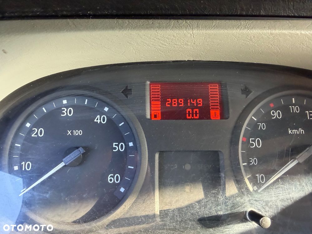 Renault Trafic - 10