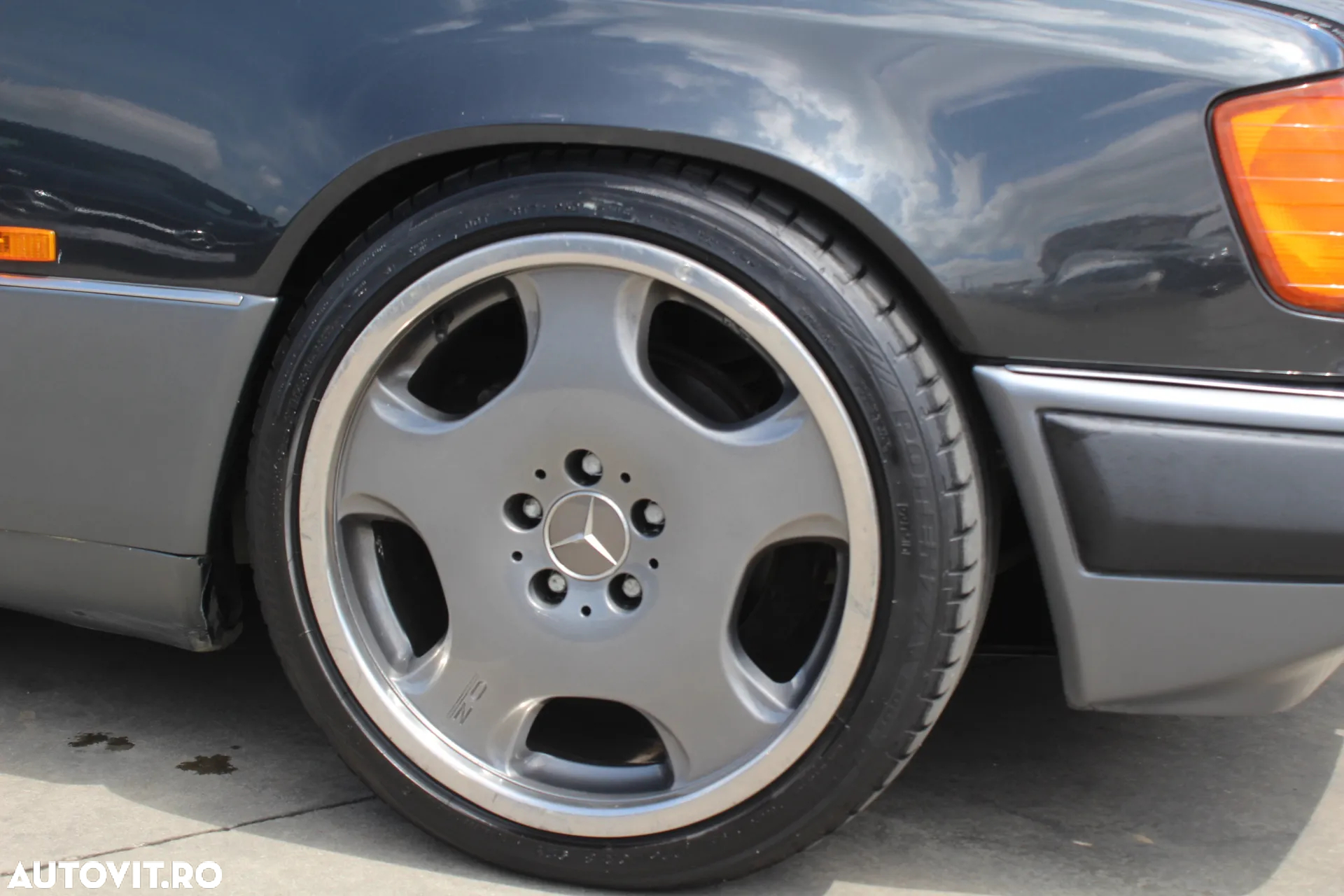 Mercedes-Benz E - 16