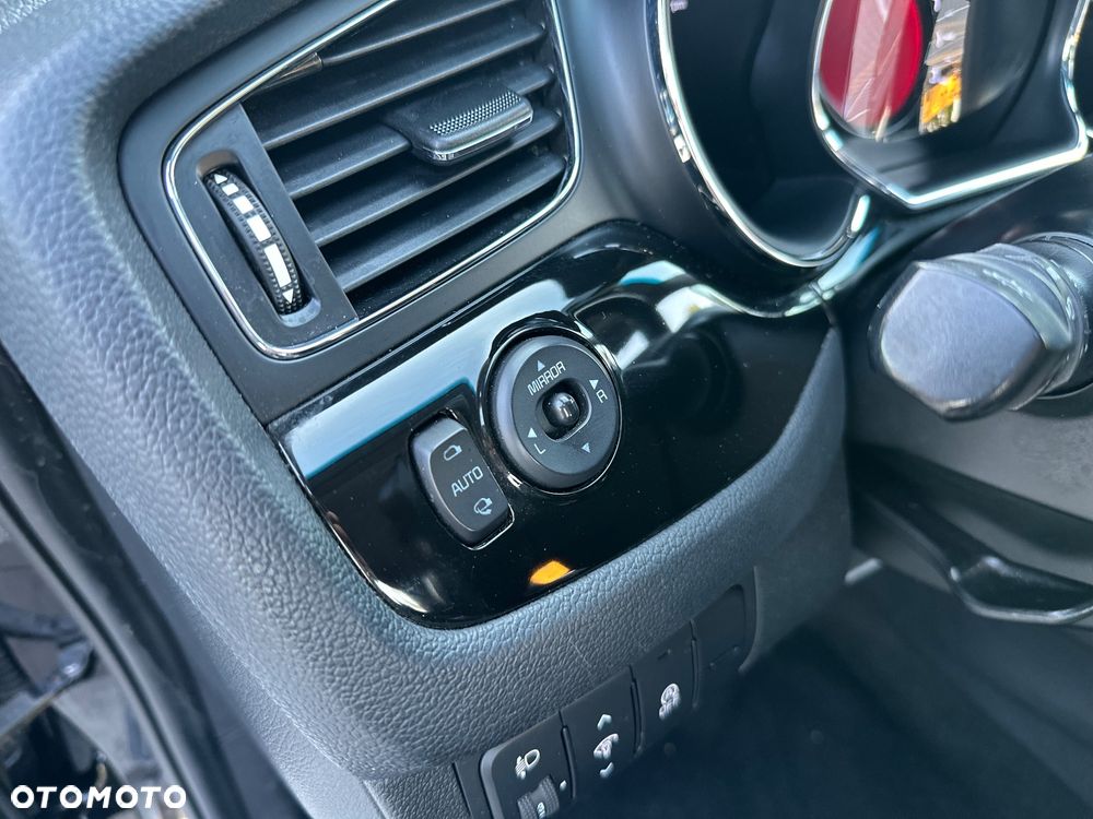Kia Ceed 1.6 GDI Platinum Edition - 23
