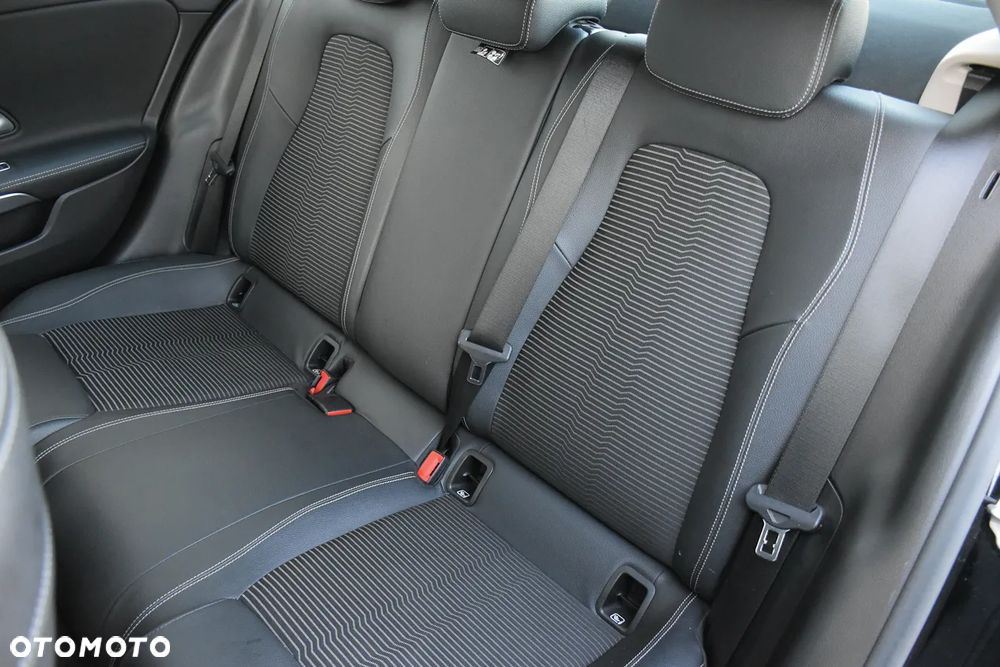 Mercedes-Benz Klasa A 250 e 8G-DCT Progressive Advanced - 38