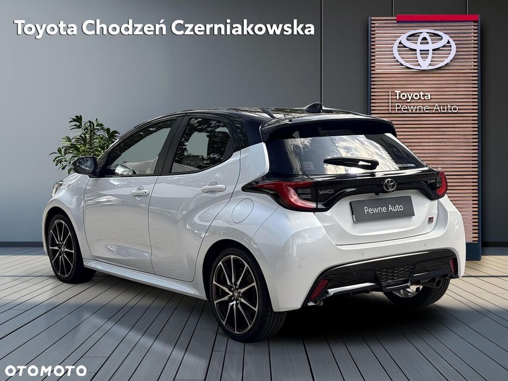 Toyota Yaris Hybrid 1.5 GR Sport - 6