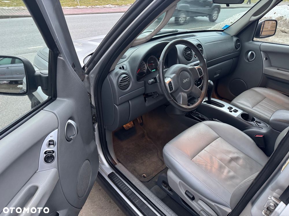 Jeep Cherokee 2.8 CRD Automatik Limited - 11