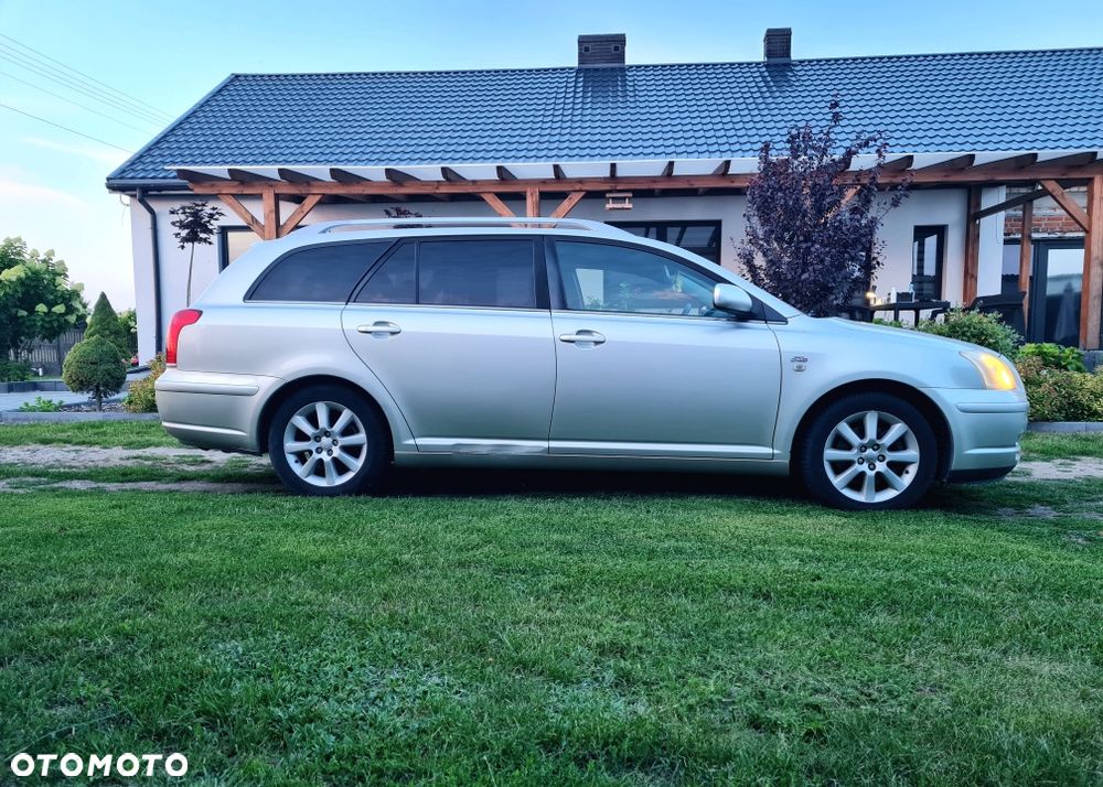 Toyota Avensis - 3