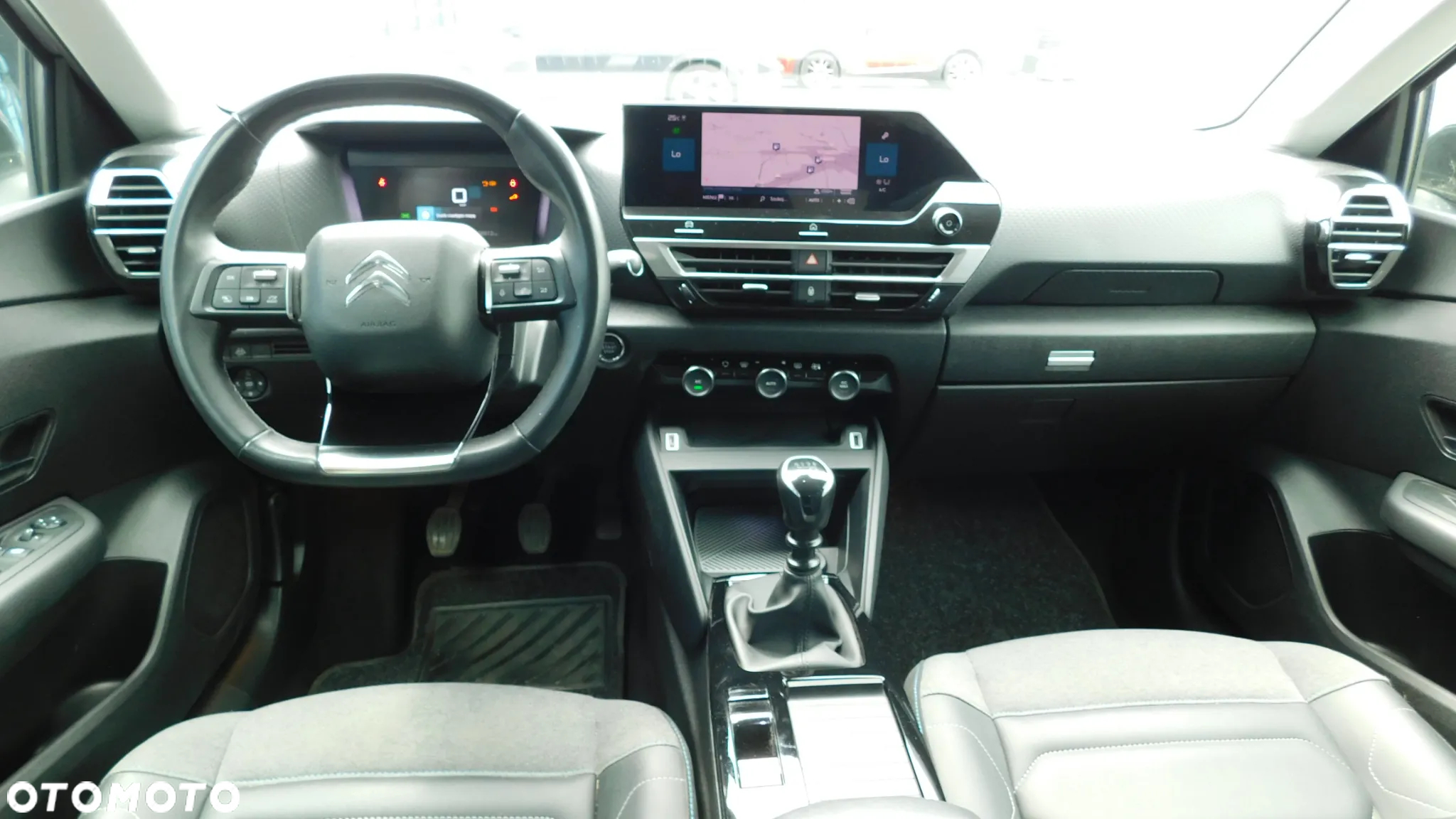 Citroën C4 1.2 PureTech Shine S&S - 23