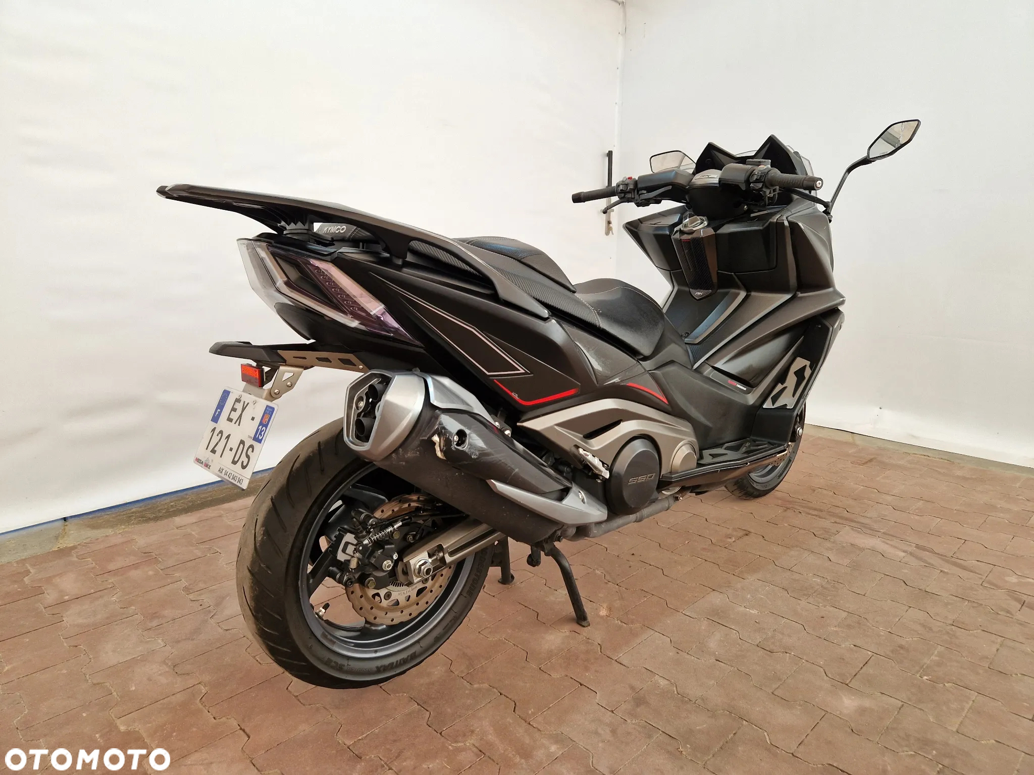 Kymco AK 550 - 5