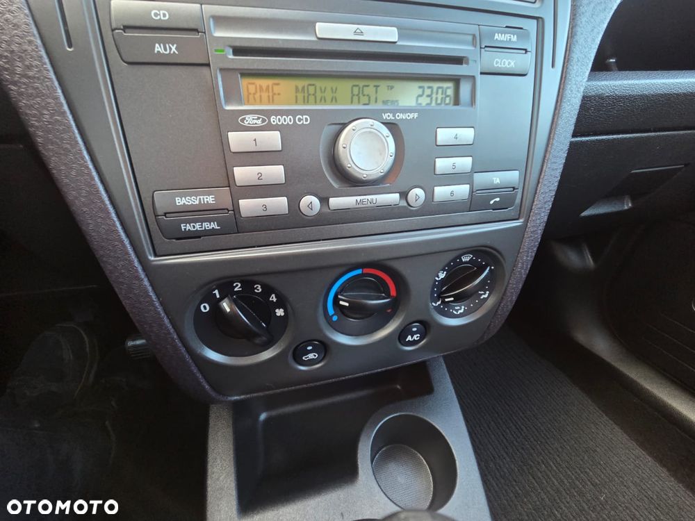 Ford Fusion - 18