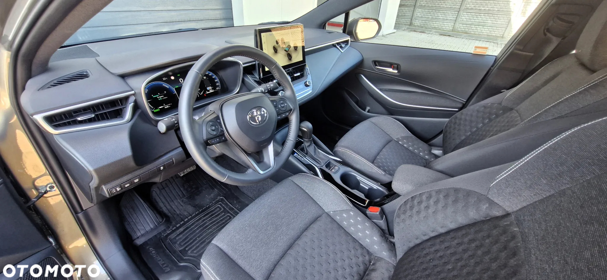 Toyota Corolla 1.8 Hybrid Comfort - 13