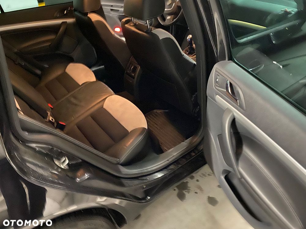 Skoda Octavia 2.0 TDI CR DPF RS - 10