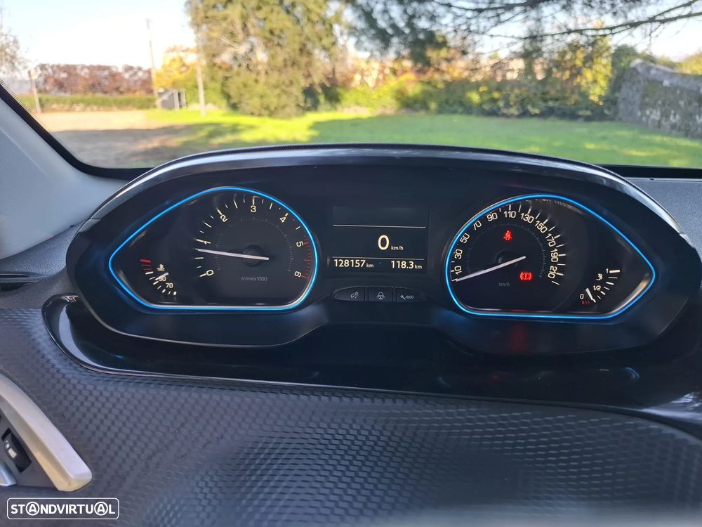 Peugeot 2008 1.6 BlueHDi Allure - 33