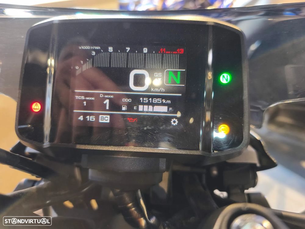 Yamaha MT-09 - 10