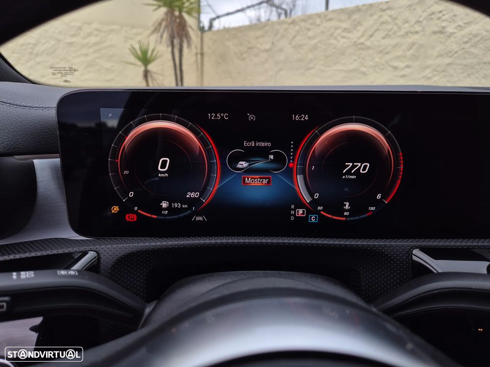 Mercedes-Benz CLA 200 d Shooting Brake AMG Line Aut. - 31