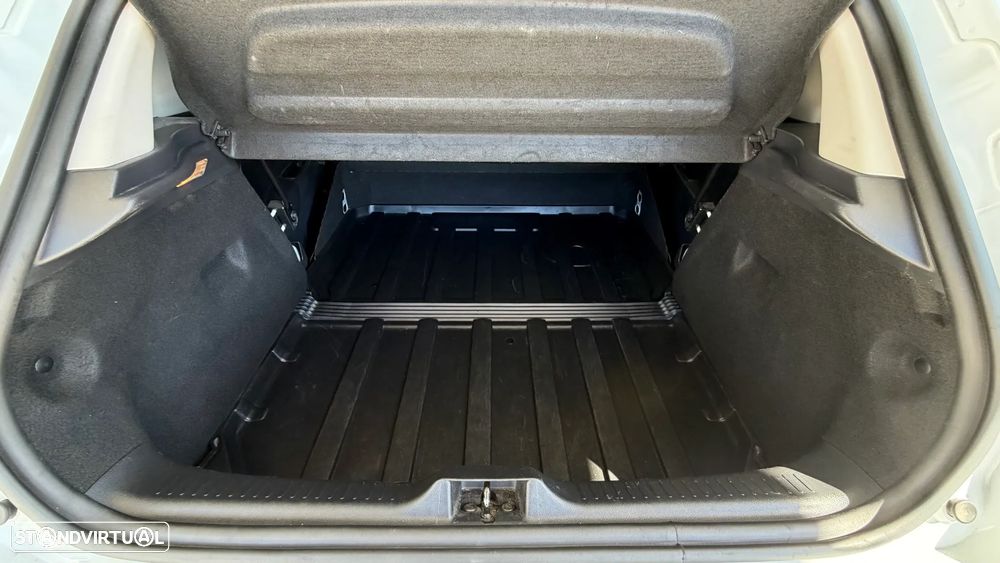 Renault CLIO - 26