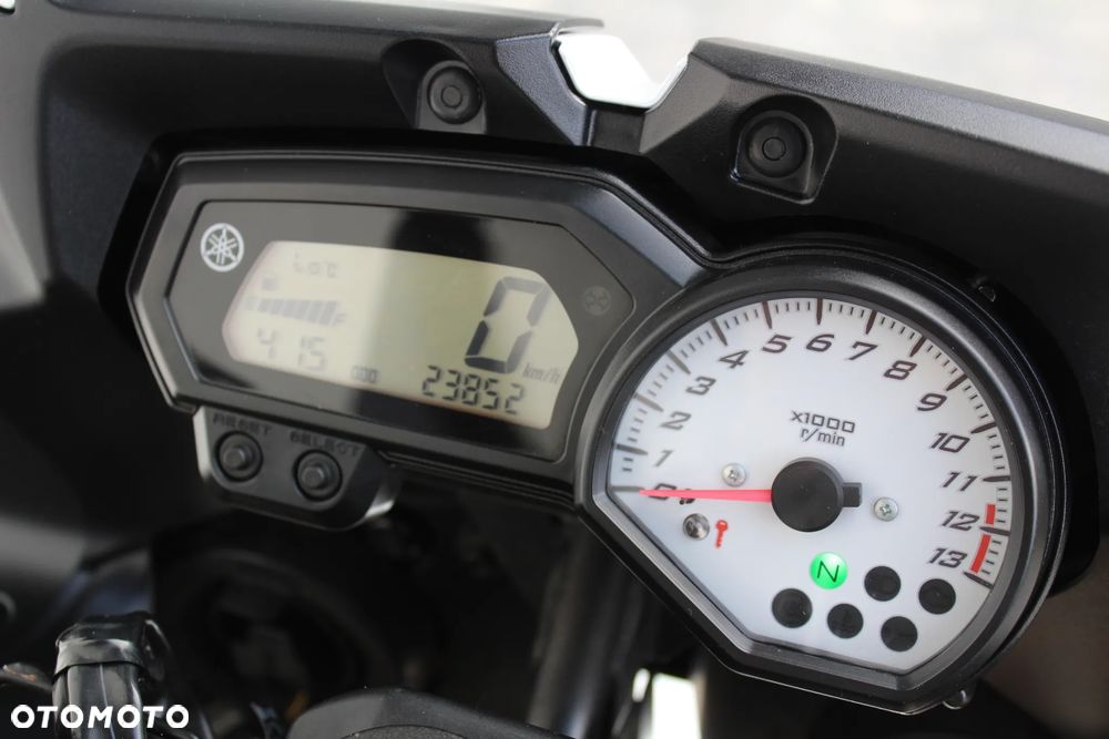 Yamaha FZ8 - 23