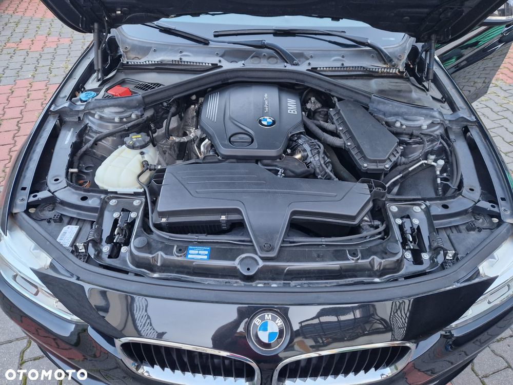 BMW Seria 3 320d Luxury Line - 16