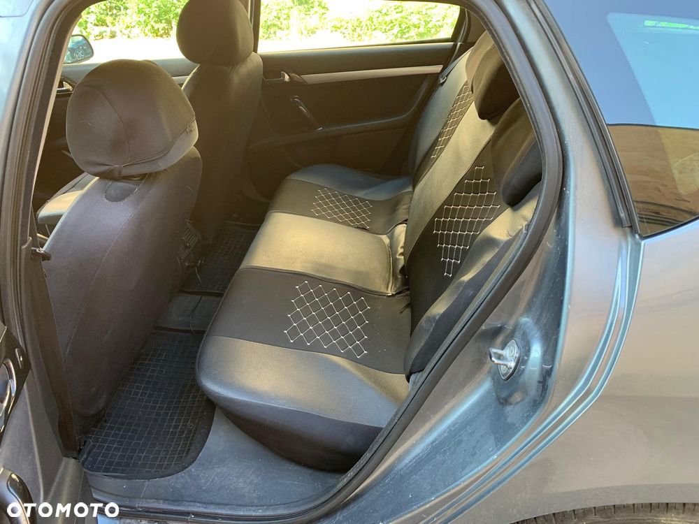 Peugeot 407 2.0 HDi Premium - 8