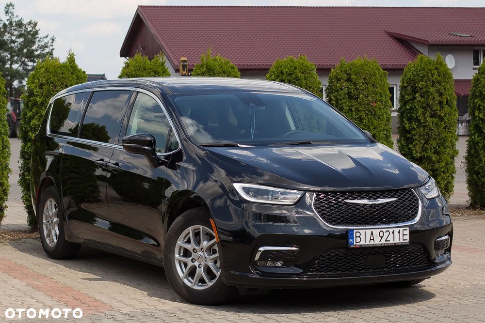 Chrysler Pacifica - 1
