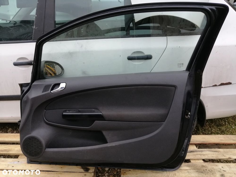 Opel Corsa D 3D drzwi prawe kompletne kod lakieru Z20R Z2HU bez korozji - 6
