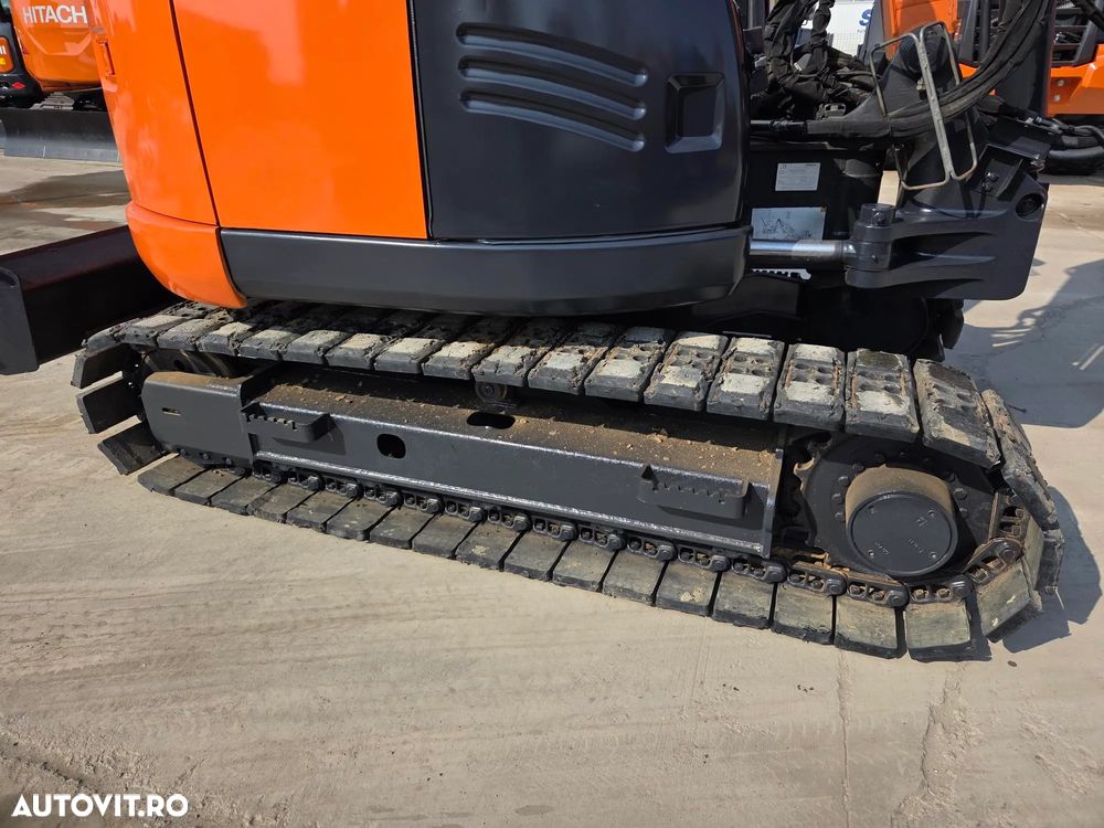 Hitachi ZX85, 2021, 4.054h, LAMA nivilare, CUPLA RAPIDA HIDRAULICA+2 CUPE EXCAVARE NOI+CUPA TALUZ NEINCILNABILA noua, senile pad cauciuc 80% ok, inst picon, Aer cond, camera spate, ridica 4t, revizia facuta, posibilitate leasing 4 ani-PROMOTIE 56.900 EUR+Tva - 10