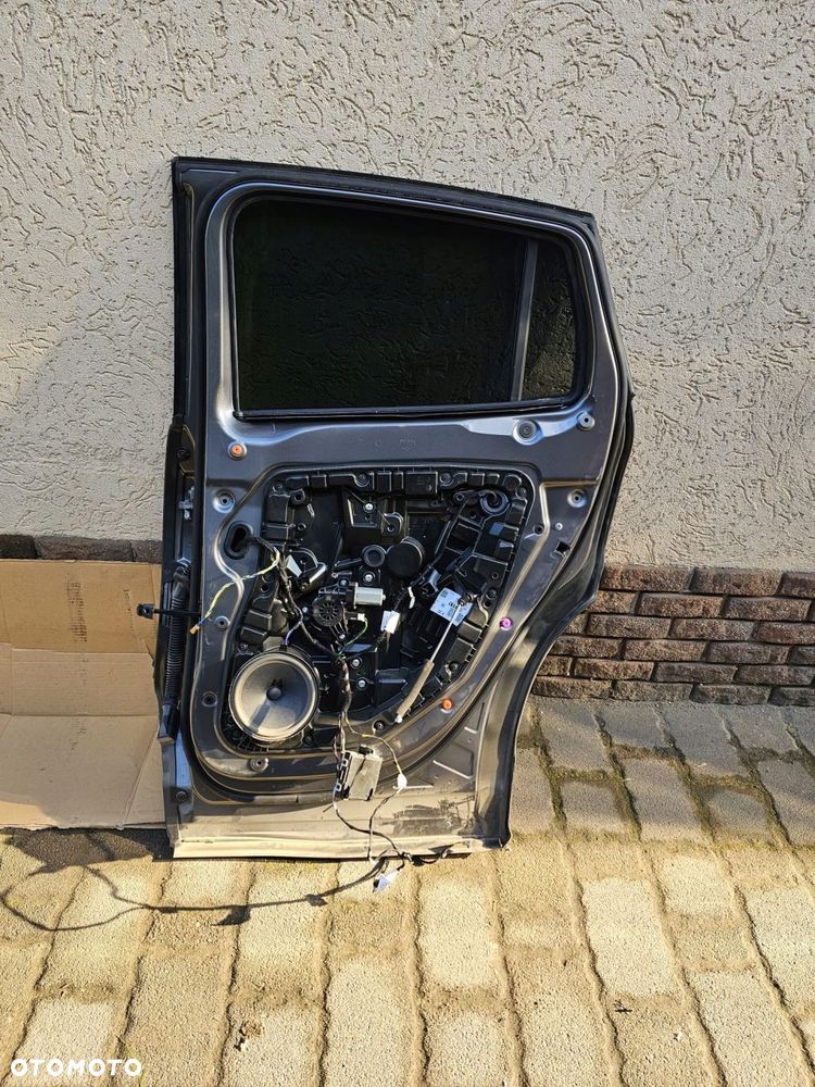 drzwi prawy tył prawe tylne mercedes gla 247 - 2