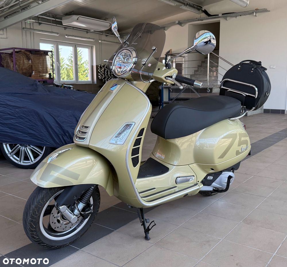 Vespa GTS - 2