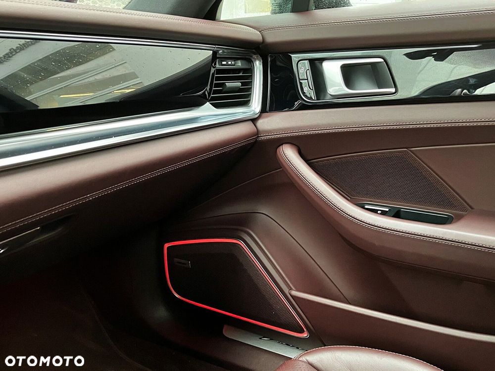 Porsche Panamera - 28