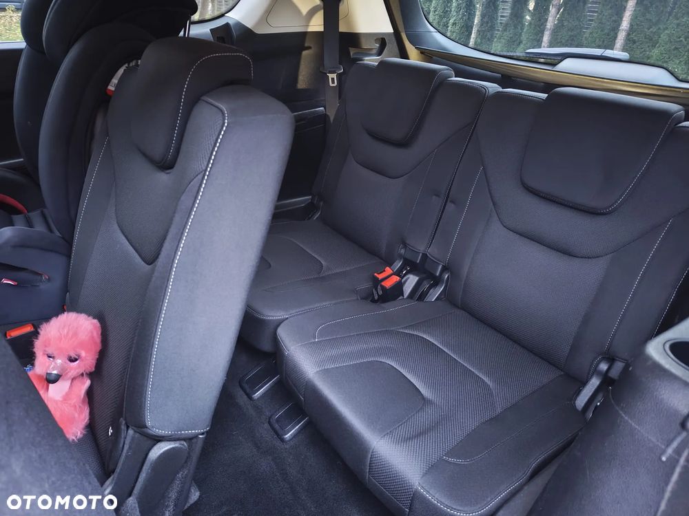 Ford S-Max - 13