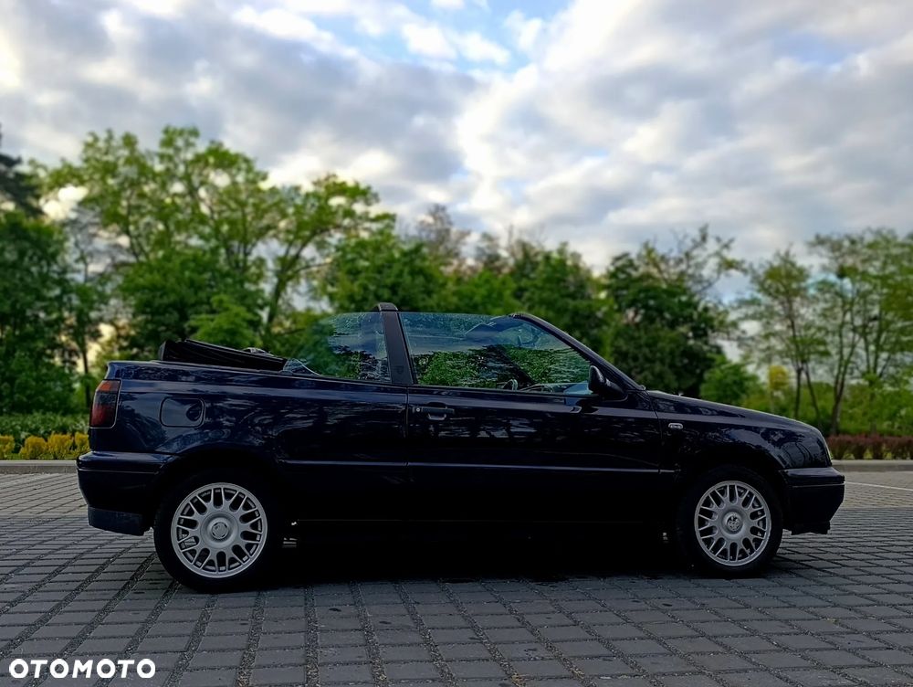 Volkswagen Golf - 11