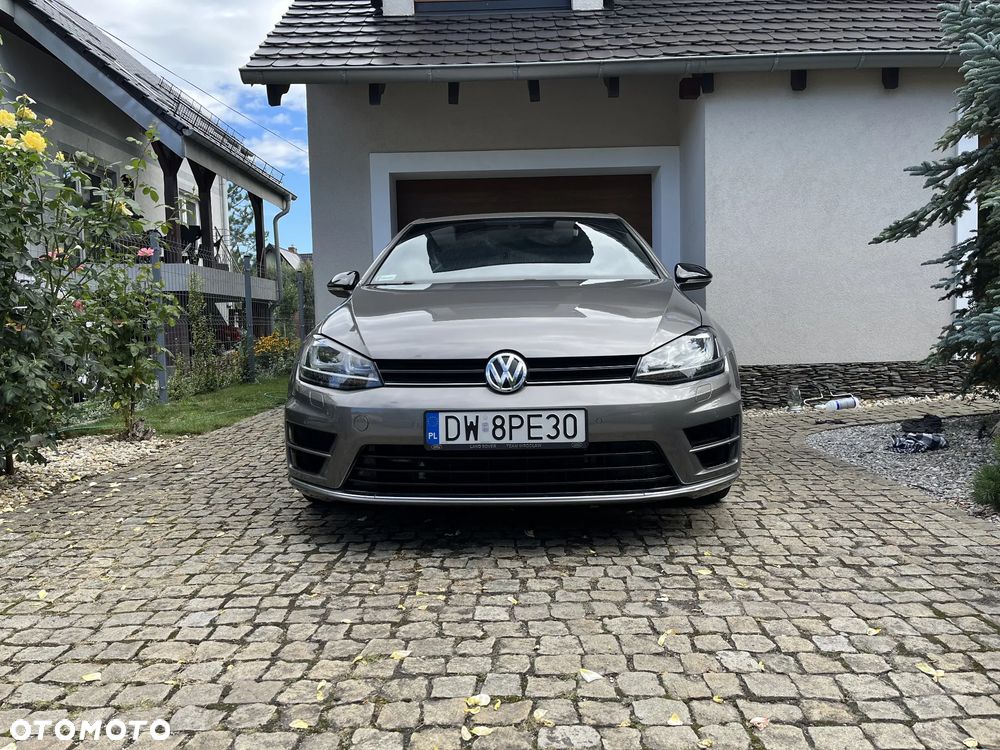 Volkswagen Golf - 2