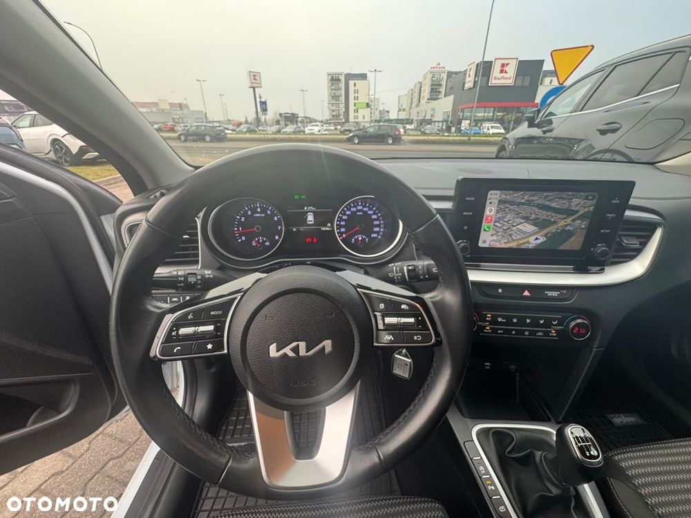 Kia Ceed 1.5 T-GDI M - 17