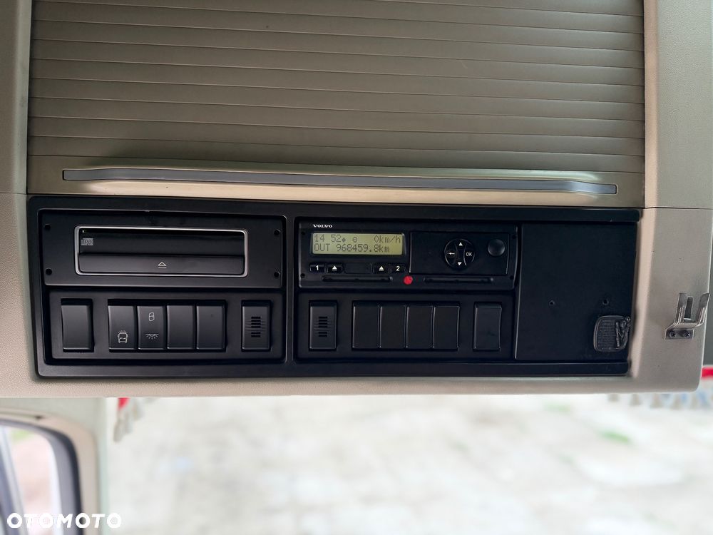 Volvo FH4 / AUTOMAT / POLSKI SALON !! / STANDARD / EURO 6 / 2015 ROK - 30
