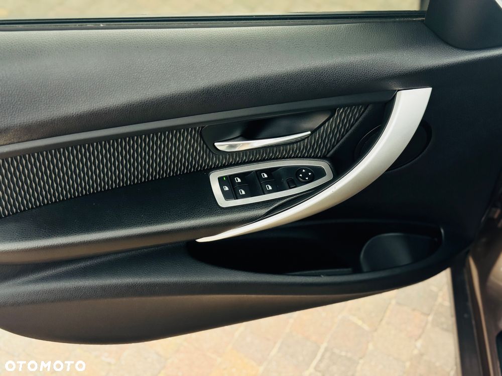 BMW Seria 3 316d DPF Edition Exclusive - 26