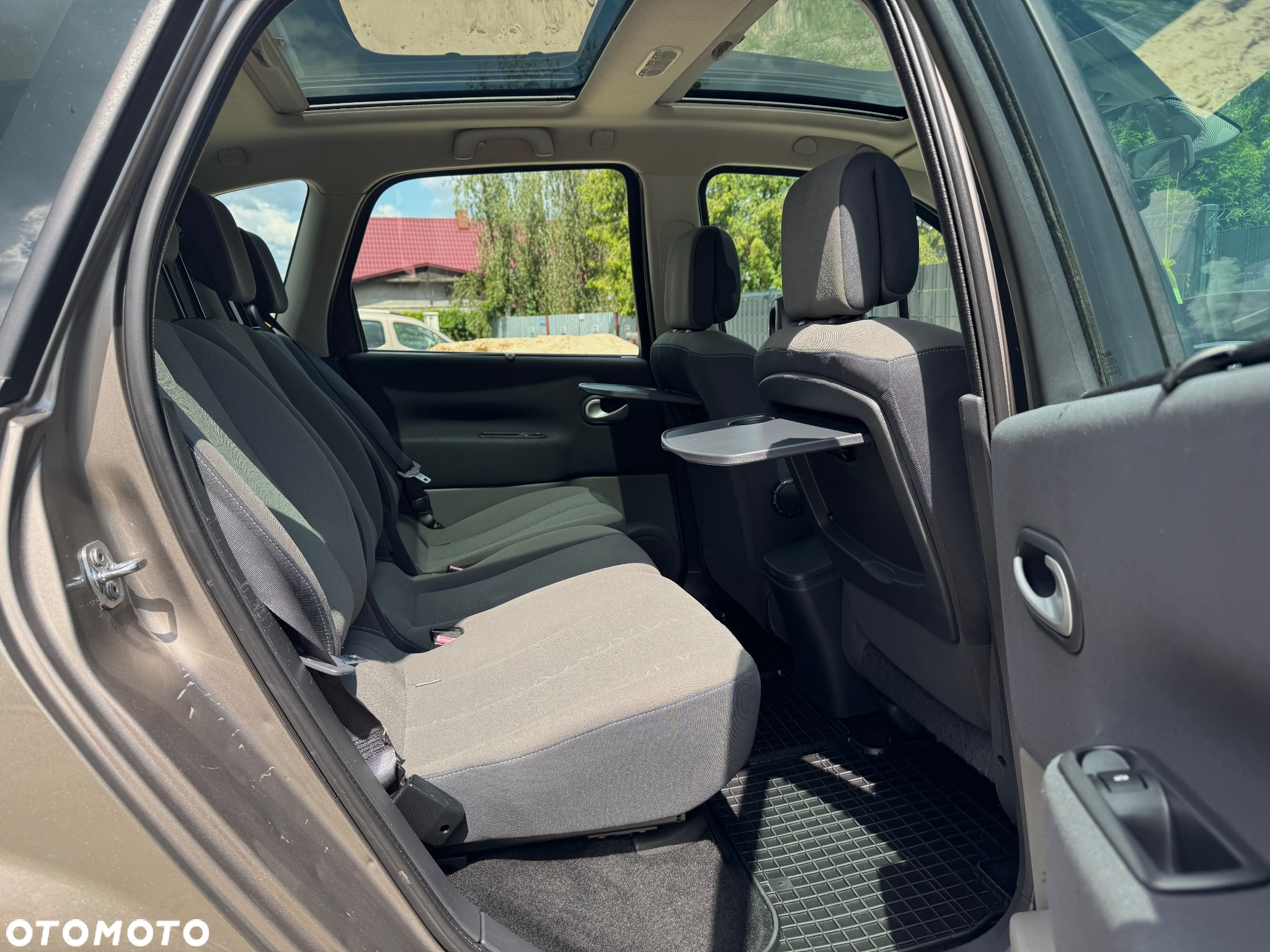 Renault Scenic 1.6 16V 110 Expression - 10