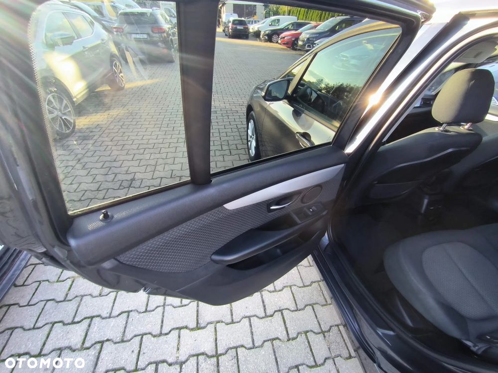 BMW Seria 2 216d GT Sport Line - 27