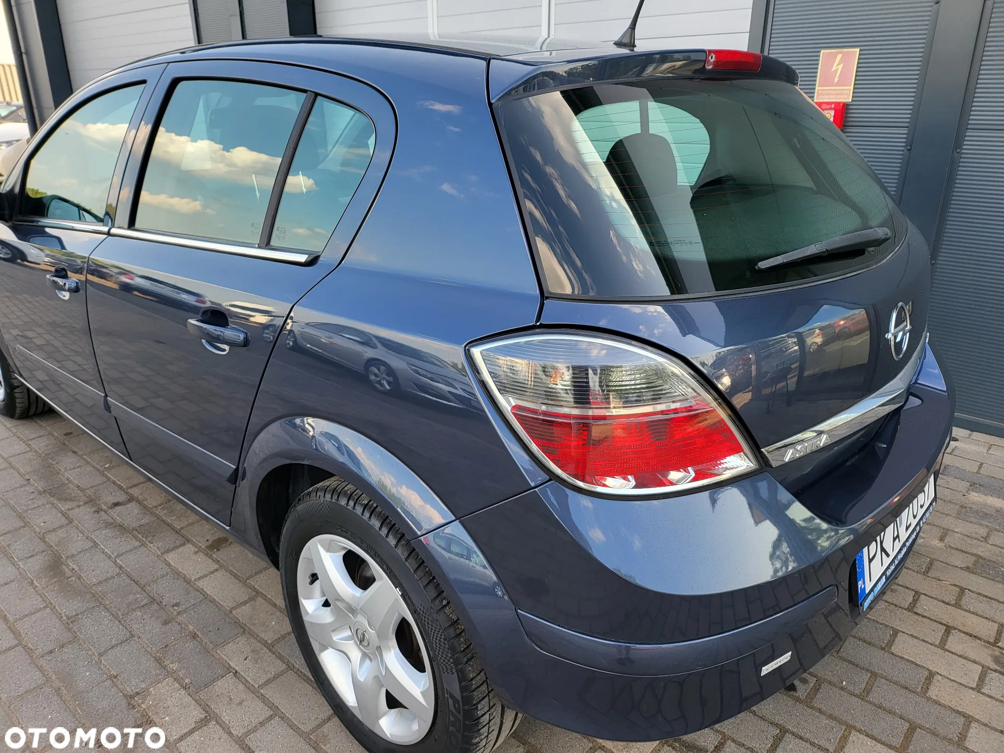 Opel Astra 1.6 Active - 24
