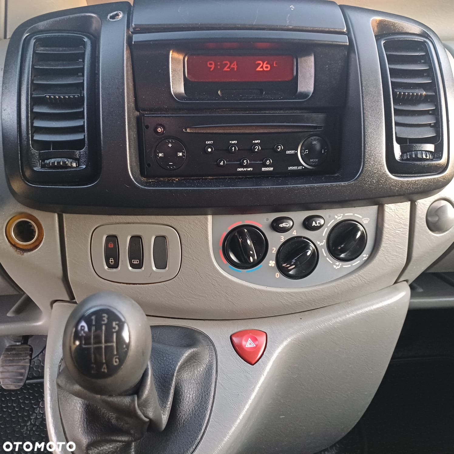 Renault Trafic - 10