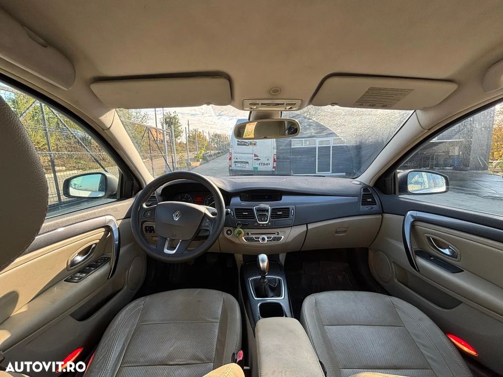 Renault Laguna 2.0dCi Dynamique - 24