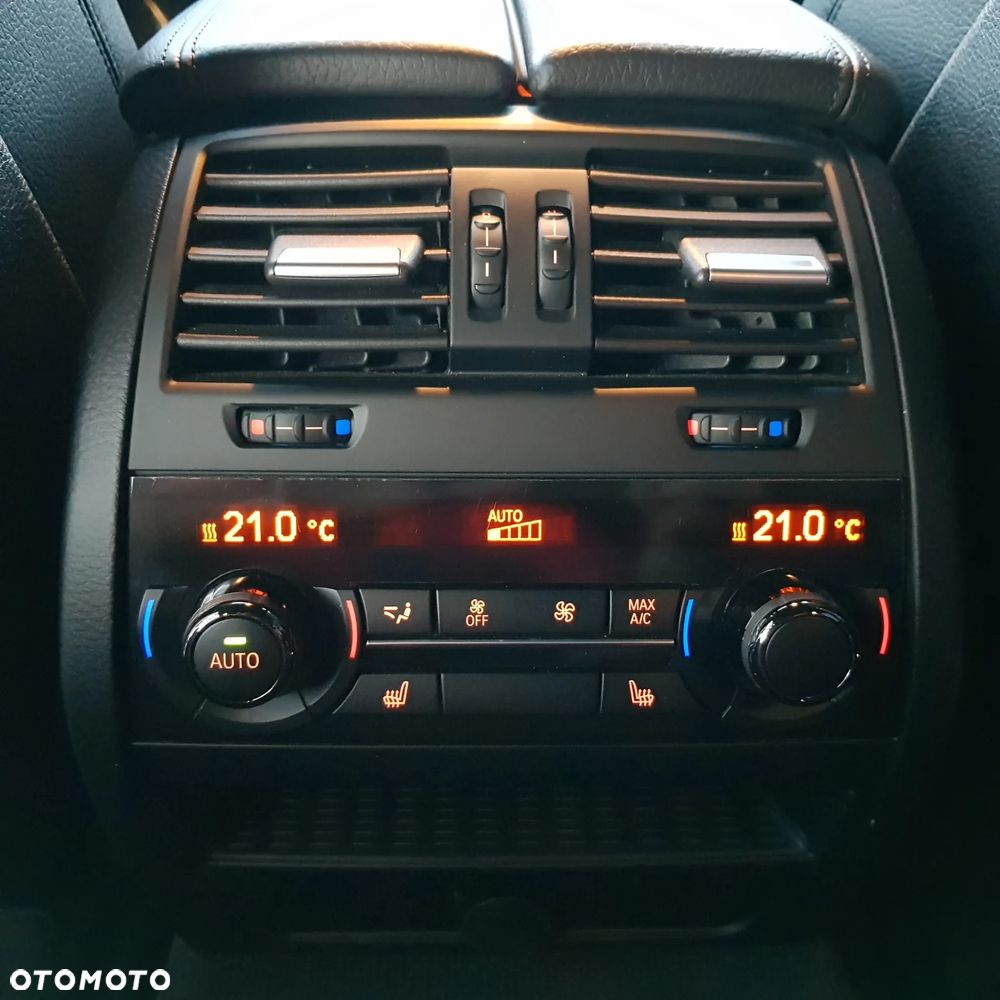 BMW Seria 5 530d xDrive - 10