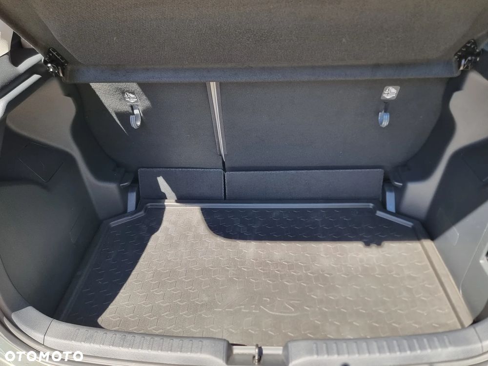 Toyota Yaris 1.5 Executive - 11
