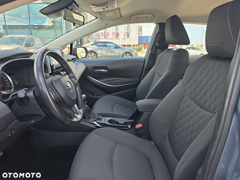 Toyota Corolla - 12