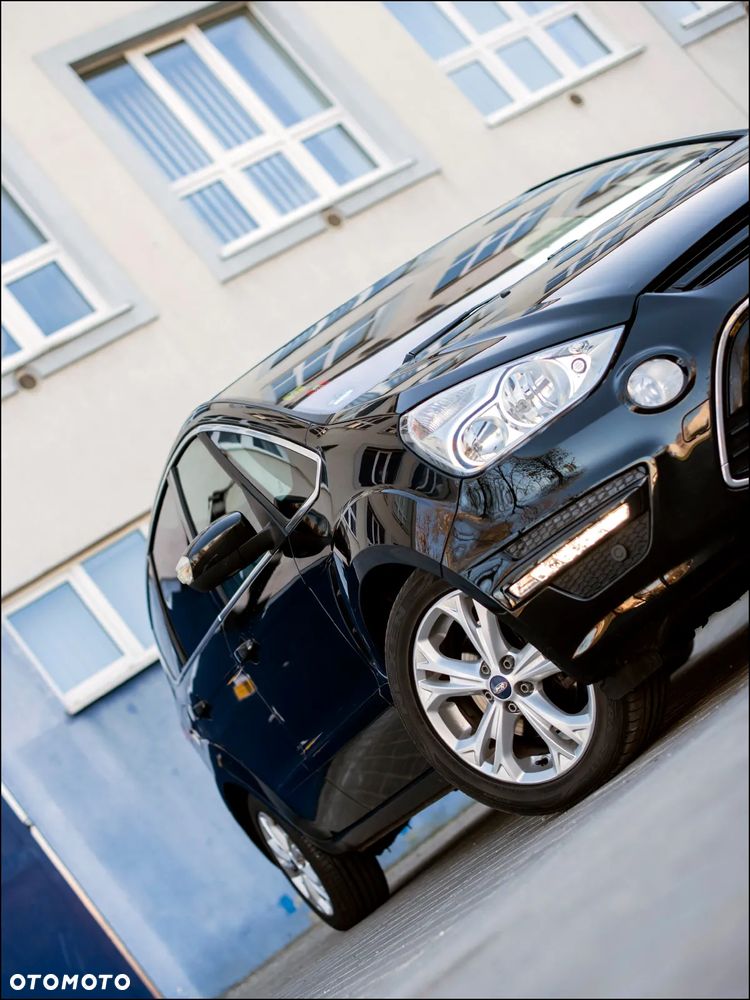 Ford S-Max - 11