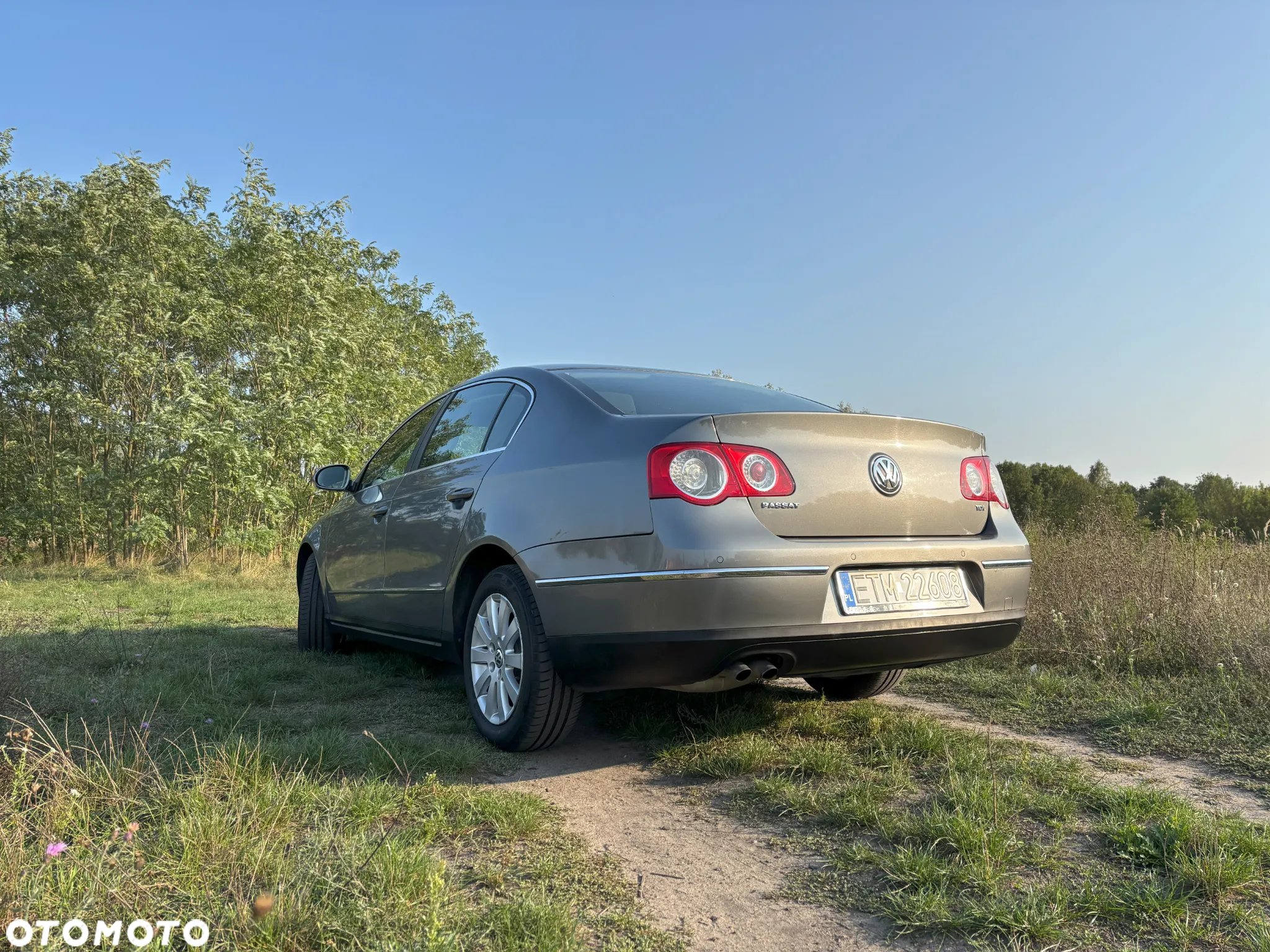 Volkswagen Passat 1.9 TDI Trendline - 18