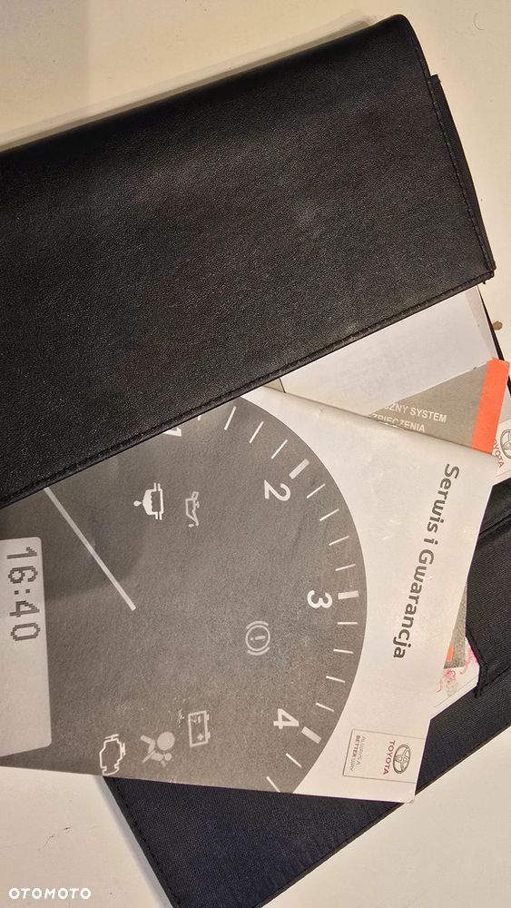 Toyota Avensis 2.0 D-4D Premium - 35